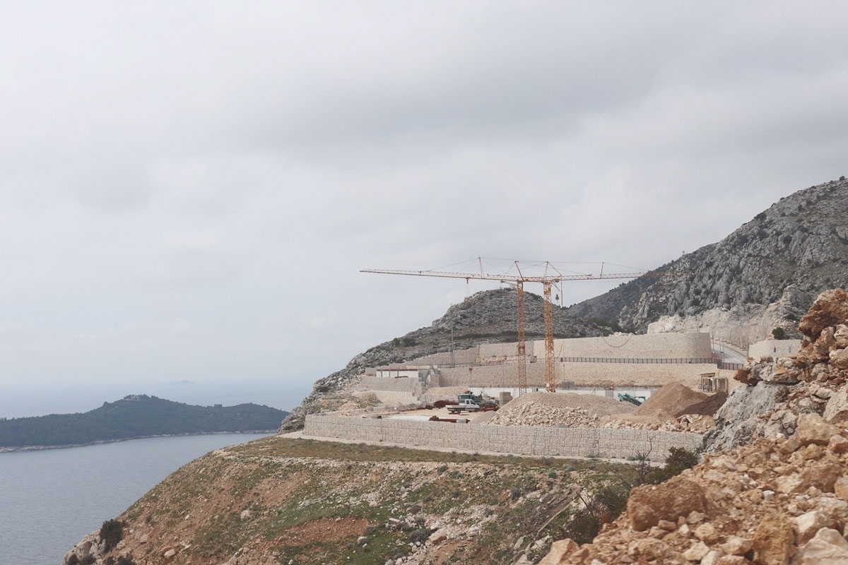 PRIOPĆENJE; Groblje Dubac, projekt koji rje&scaron;ava problem Župljana, ali smeta vladajućoj većini